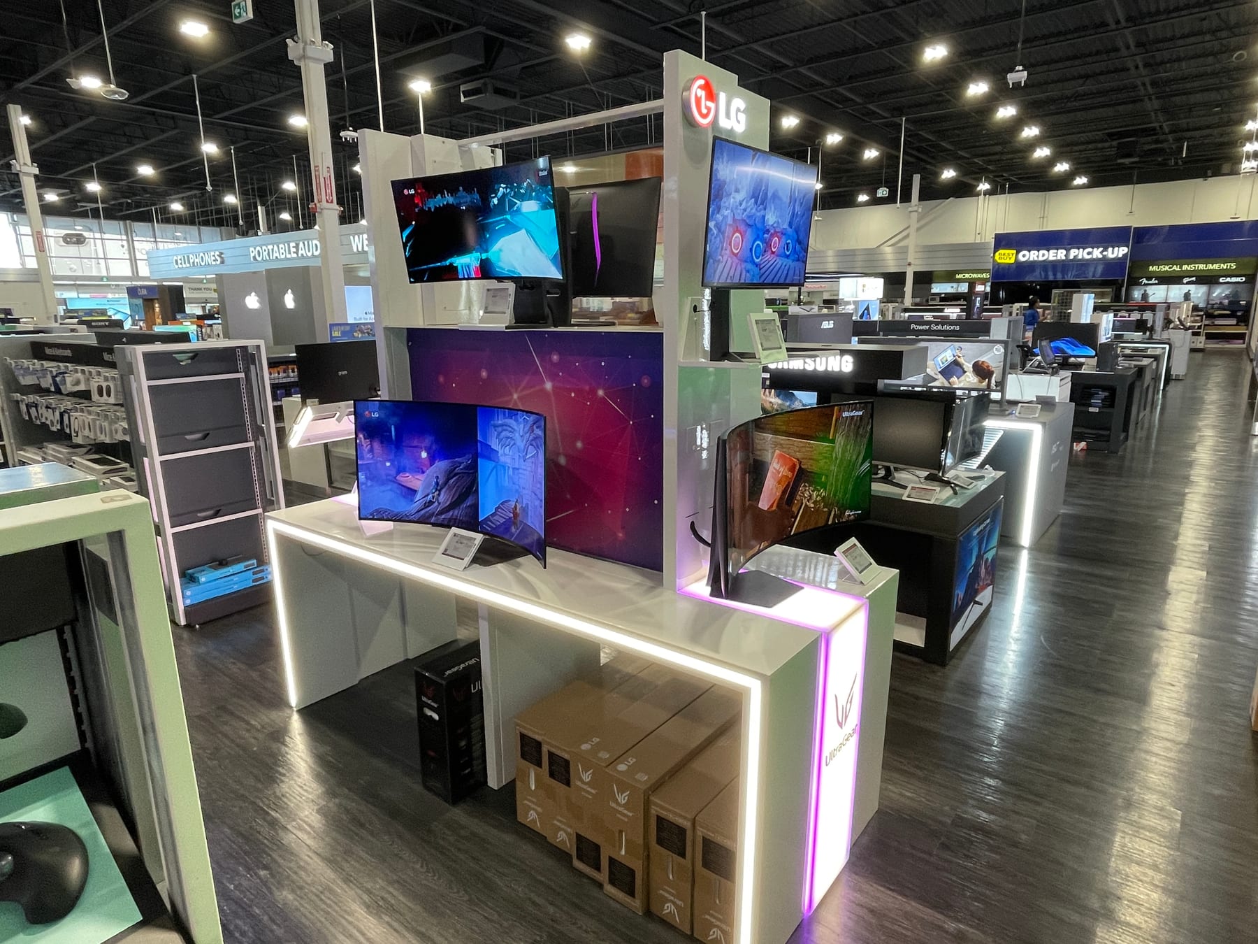 LG UltraGear standalone display installed on the retail floor at Best Buy Canada